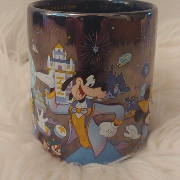 💝FIRM! NWT DISNEY PARKS WALT DISNEY WORLD 50TH ANNIVERSARY MICKEY & FRIENDS MUG - Picture 3 of 11